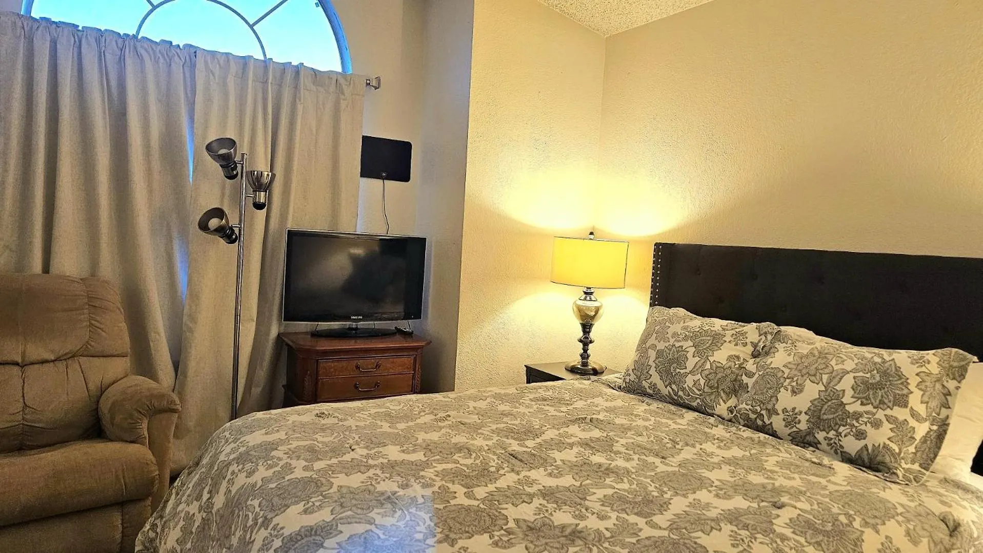 Nice Private Room In A House Close To Red Rock & Las Vegas Strip #1 Quarto em Acomodações Particulares