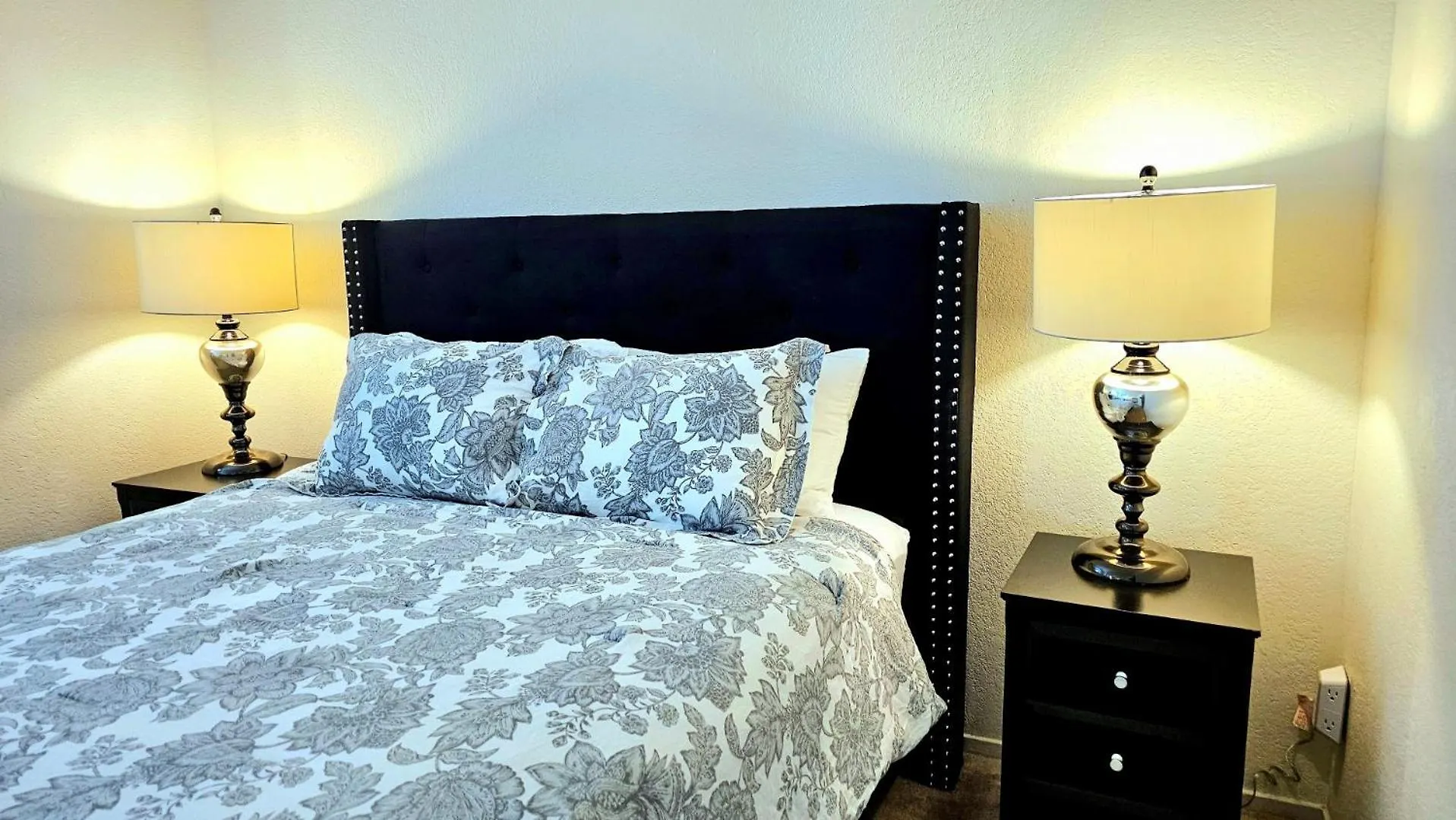 Nice Private Room In A House Close To Red Rock & Las Vegas Strip #1 0*,  États-Unis